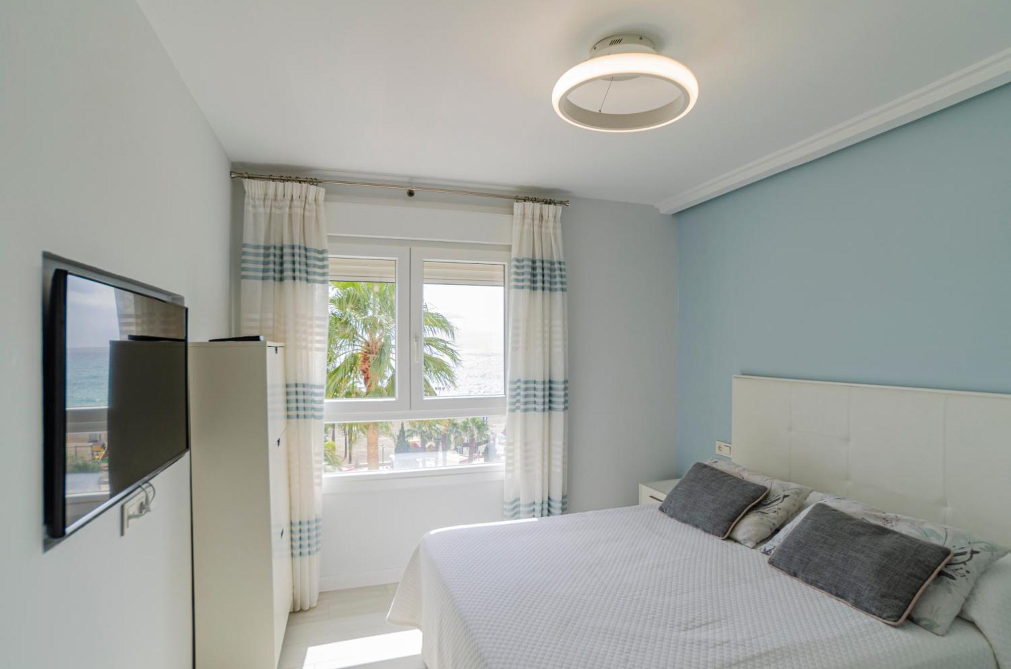 A&C Vistas Al Mar Luxury Διαμέρισμα Torre Del Mar Εξωτερικό φωτογραφία